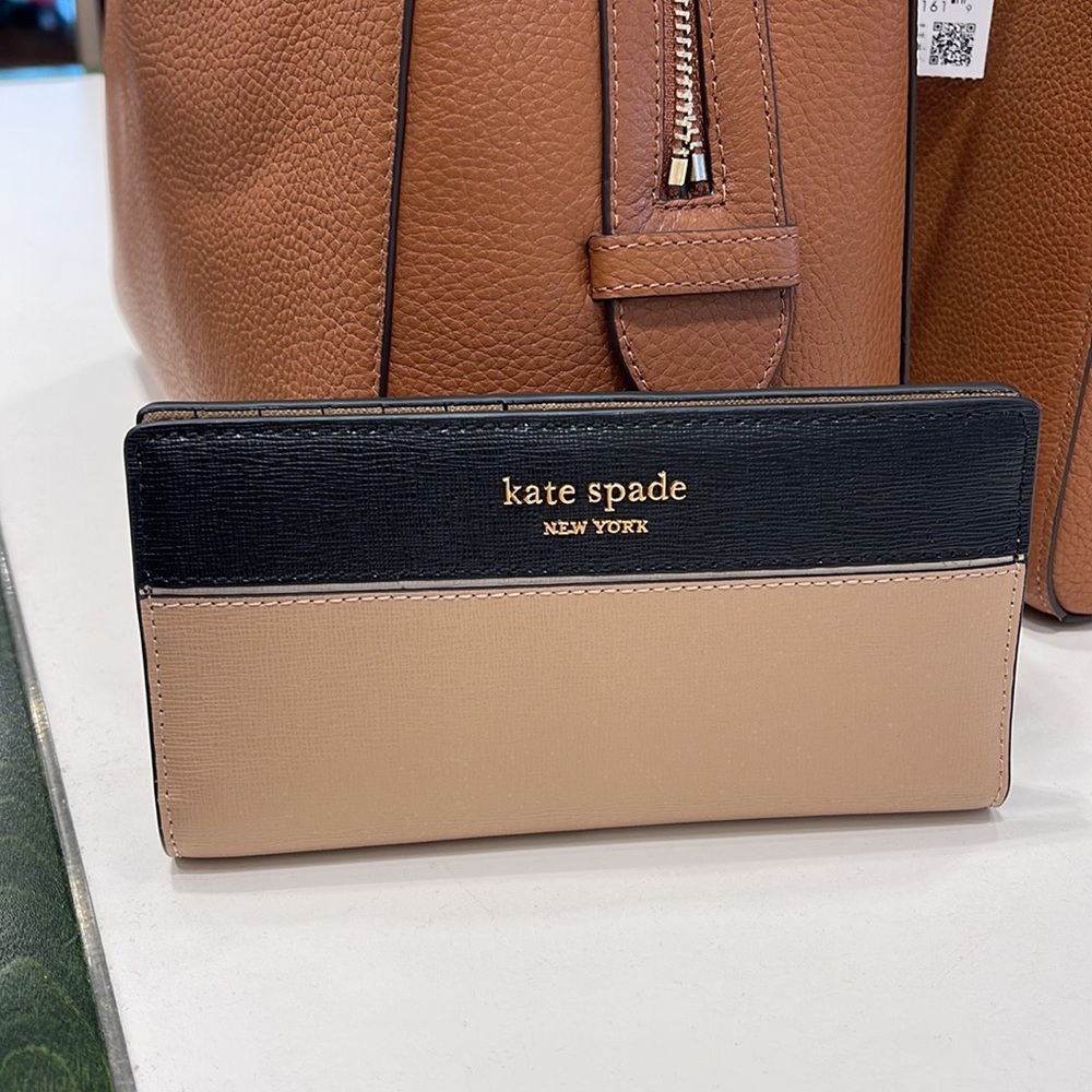 Kate Spade Morgan Colorblocked Slim Bifold Wallet 
Cafe Mocha 
NWT
